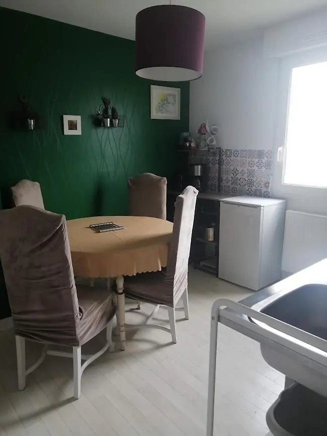 Homestay Ty Pempoul - Logement 2 Chambres - 100 M De La Plage Saint-Pol-de-Leon